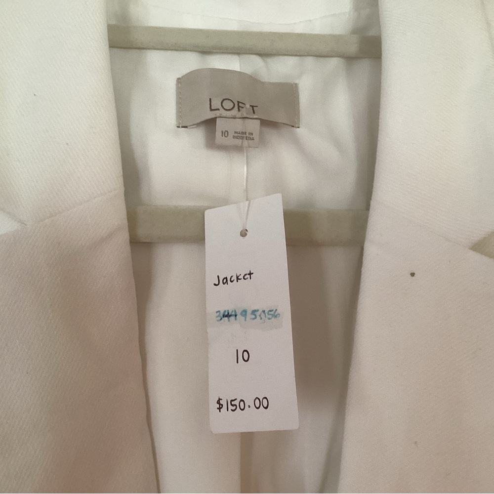 LinenWhite Blazer Brand New. 70% cotton 28% linen 2% spandex. Machine washable - Picture 4 of 4
